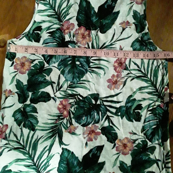 Antibes Blanc Women's Floral Muscle Tee/Tank Top - Picture 11 of 12